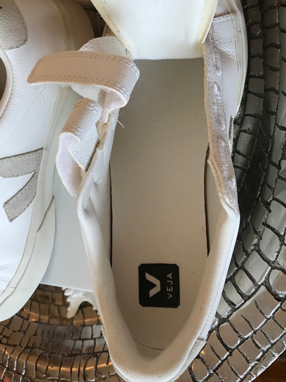VEJA RECIFE VELCRO STRAPS CHROME FREE LEATHER WHITE NATURAL - Picture 10 of 16